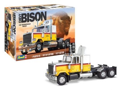 Сглобяем модел камион Chevy Bison Semi Truck Revell R17471