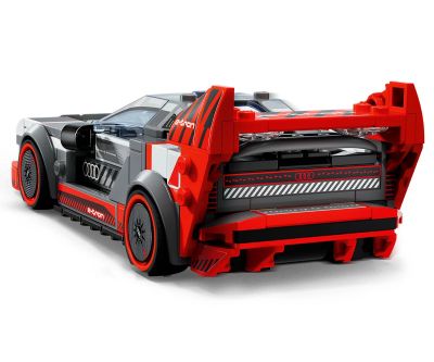 Конструктор LEGO Speed Champions 76921 Състезателна кола Audi S1 e-tron quattro