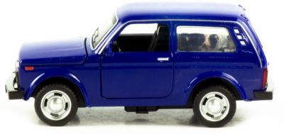 Метална кола Lada Niva 1:32 син