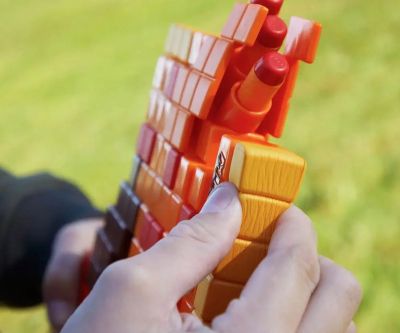 Нърф Nerf Minecraft Firebrand Dart Blasting Axe Hasbro F8953 