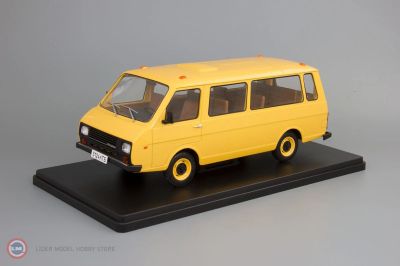 Метален автомобил RAF-22038 Latvia 1976 Hachette 024