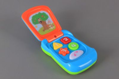 Забавно телефонче с песнички на български език