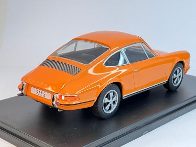 Метална кола Porsche 911 S 1968 WHITE BOX 124174