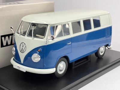 Метален бус Volkswagen T1 - 1960 WHITE BOX 124179