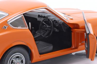 Метална кола Datsun 240 Z 1969 WHITE BOX WB124198