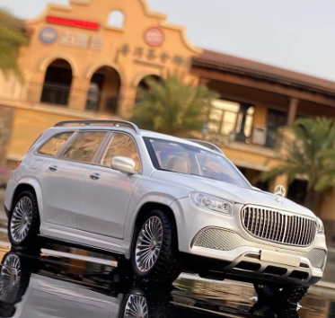 Метален джип Maybach GLS600 със звук и светлини 1/24 бял