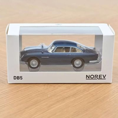 Металeн автомобил Aston Martin DB5 1963 1/43 Norev 270505