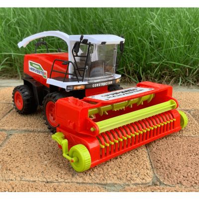 Комбайн с хедер Farms 0488-221 червен