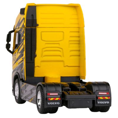 Метален камион Volvo FH16 Globetrotter 750 XXL Bburago 1/43 