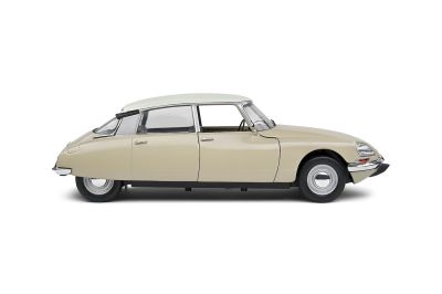 Метален автомобил Citroen D Special 1972 SOLIDO 1:18 - 1800710