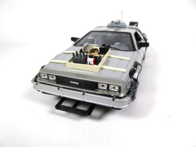 Метална кола Back to the Future Part III Welly - 1:24