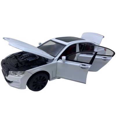 Метален автомобил BMW 7 Series със звук и светлини 1/24 бял
