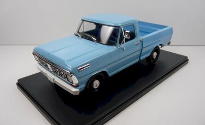 Метален автомобил Ford F-100 Blue 1972 SALVAT SAL24MVQ4