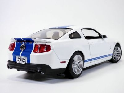 Метална кола Shelby GT500 Performance 2011 Greenlight 13674 - 1:18
