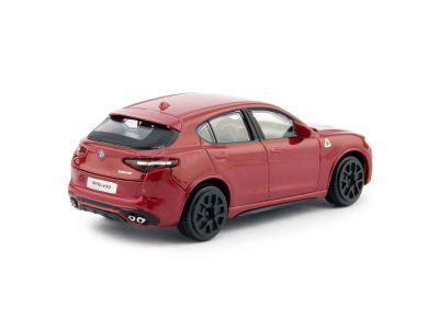 Метална кола Alfa Romeo Stelvio 1:43 Bburago