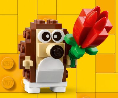 Конструктор LEGO Iconic 40711 Пикник с таралеж