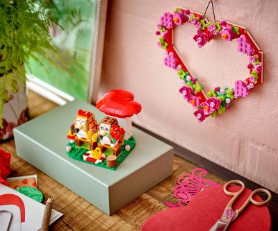 Конструктор LEGO Iconic 40711 Пикник с таралеж