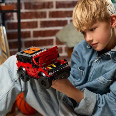 Конструктор LEGO Technic 42213 Джип Ford Bronco® 