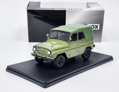Метален джип UAZ 469 WHITE BOX 124263