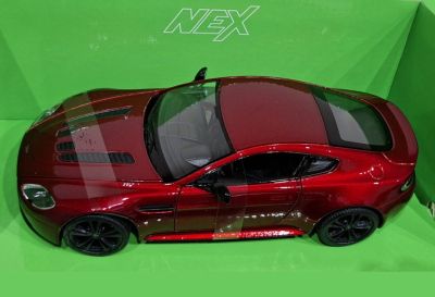 Метална кола Aston Martin Vantage Welly 1:24 