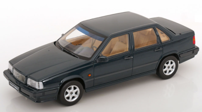 Метален автомобил Volvo 850 1:18 Triple9 Collection 91800521