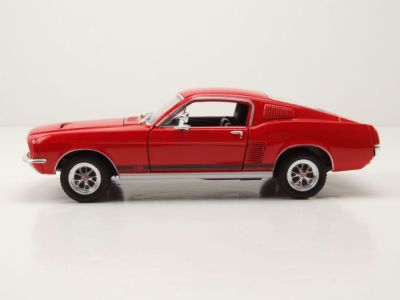 Метална кола Ford Mustang GT 1967 Welly 1:24