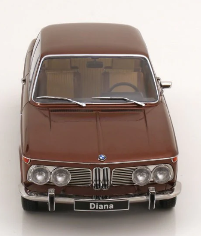 Колекционерска метална кола BMW 2002 ti Diana 1:18 KK Scale 120084