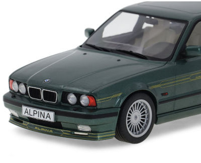 Метална кола BMW Alpina B10 4.6 Touring Model Car Group 18331