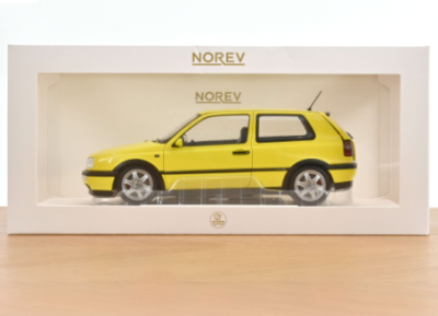 Колекционерска метална кола Volkswagen Golf GTI 1:18 NOREV 188507