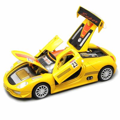 Метална количка 1:32 Porsche 918 със звук и светлини