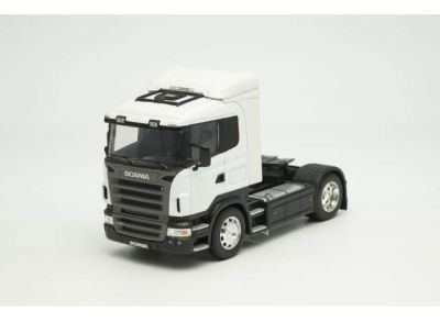 Метален камион влекач Scania R470 WELLY 1/32