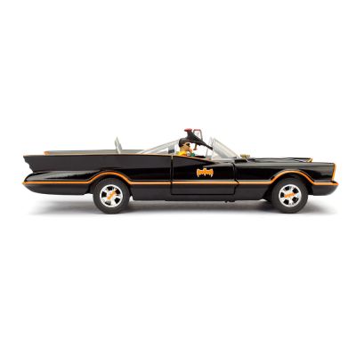 Метален автомобил Batman Batmobile Jada 1/24