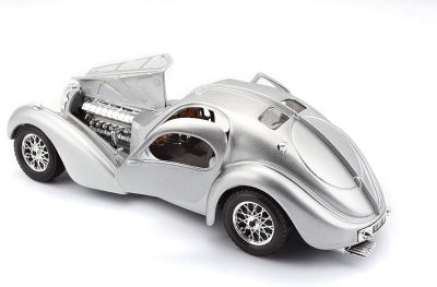Метална кола Bugatti EB 110 Burago 1/24