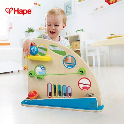 Дървен детски ролбан с топки Hape - H0430