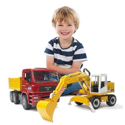 Камион самосвал MAN и багер Bruder 02751