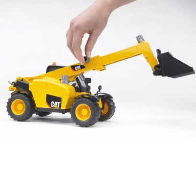Телескопичен товарач BRUDER CAT 02141