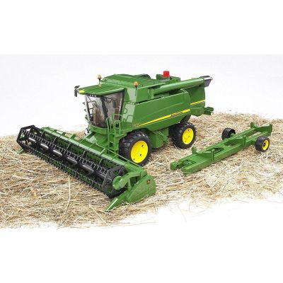 Комбайн John Deere T670 BRUDER 02132