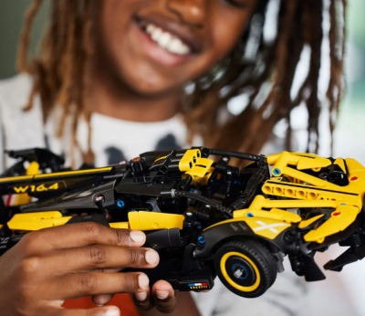 Конструктор LEGO Technic 42151 - Болид Bugatti