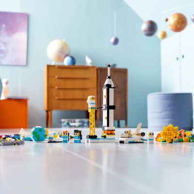 Конструктор LEGO CLASSIC Космическа мисия 11022