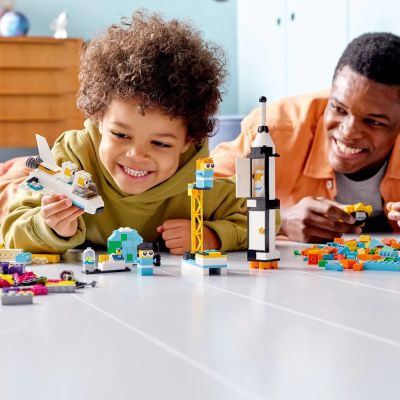 Конструктор LEGO CLASSIC Космическа мисия 11022