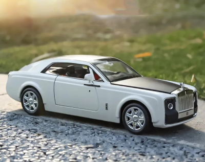 Метален автомобил Rolls Royce Sweptail 1/24 бял