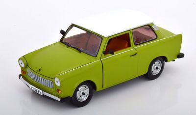 Метална кола Trabant 601 Green 1:18 SUN STAR SS4289
