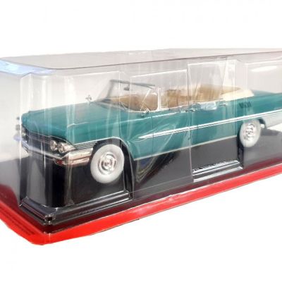 Метален автомобил ZIL 111D Cabriolet 1963 Hachette 942