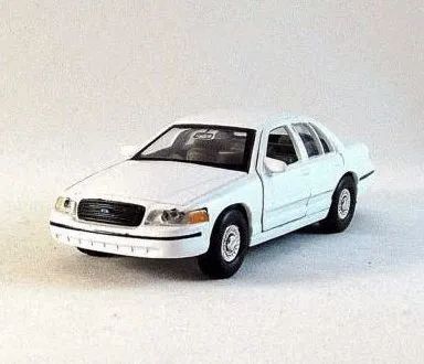 Метална кола Ford Crown Victoria 1999 Welly 1:34  