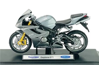 Мотор Triumph Daytona 675 Welly 1:18