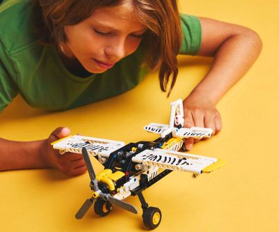 Конструктор Самолет с витло LEGO Technic 42198 